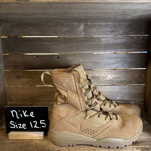 New NWOB Mens Nike SFB Field 2 8" Coyote Suede Combat Tactical Boots Size 12.5 M - Picture 1 of 6